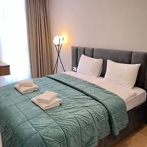 Lux فندق