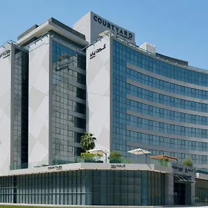 Courtyard By Marriott World Trade Centre, **** ドバイ