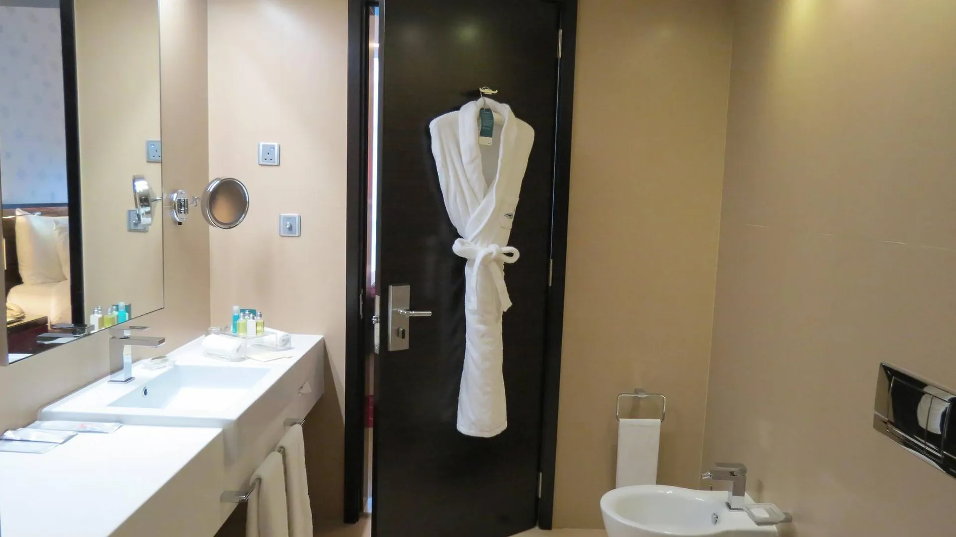 Cosmopolitan Hotel Dubai - Al Barsha