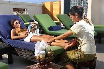 Cosmopolitan Hotel Dubai - Al Barsha 4*,